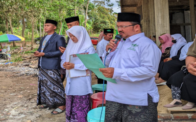 Wakil Sekretaris PCNU Pusat Hadiri Upacara Hari Santri Nasional (HSN) 2024 di MWC NU Way Sulan Sekligus Pimpin Doa di Upacara